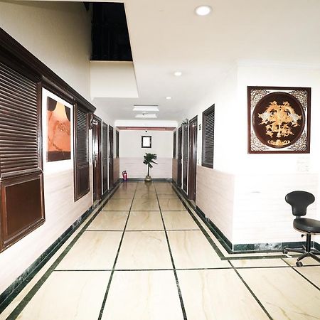 Stay Well Hotels & Homes Гургаон Екстериор снимка