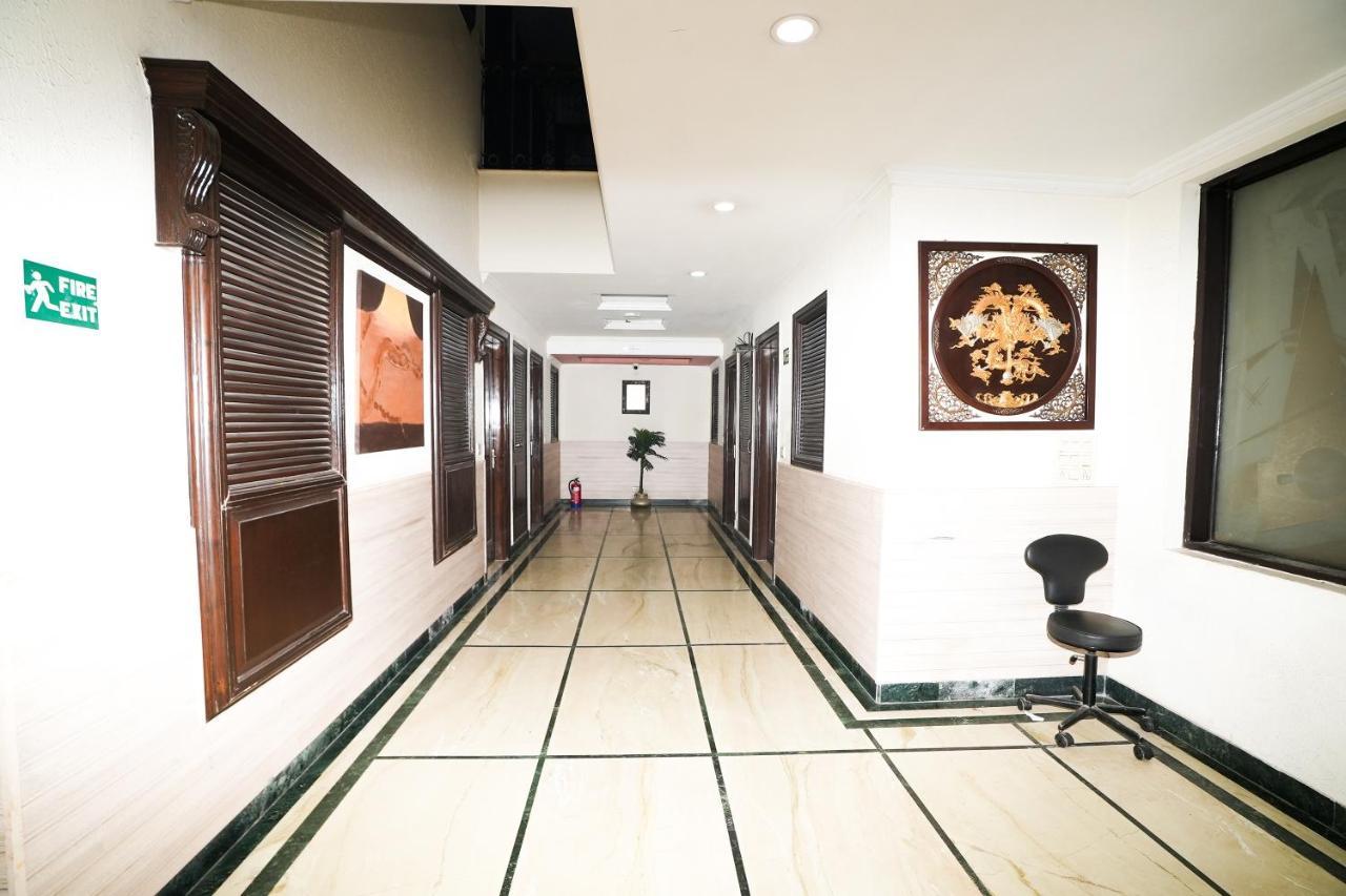 Stay Well Hotels & Homes Гургаон Екстериор снимка