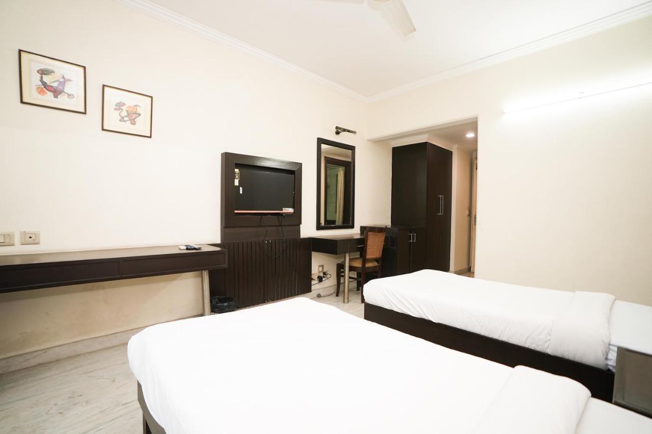 Stay Well Hotels & Homes Гургаон Екстериор снимка